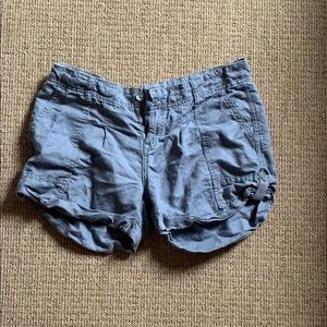 Grey cargo shorts with great pockets